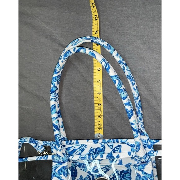 Lilly Pulitzer GWP SHELL COLLECTOR Clear Resort White Tote, Blanket Pillow NEW - Picture 7 of 11